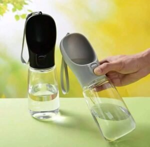 Kelioninė gertuvė šunims + dubenėlis Kelioninė gertuvė šunims + dubenėlis